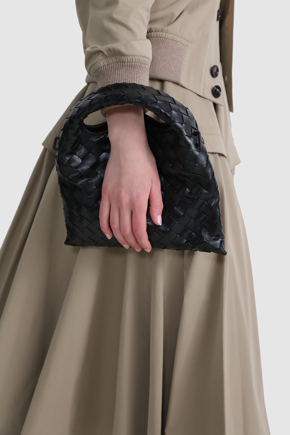תיק הופ בגודל מיני BOTTEGA VENETA